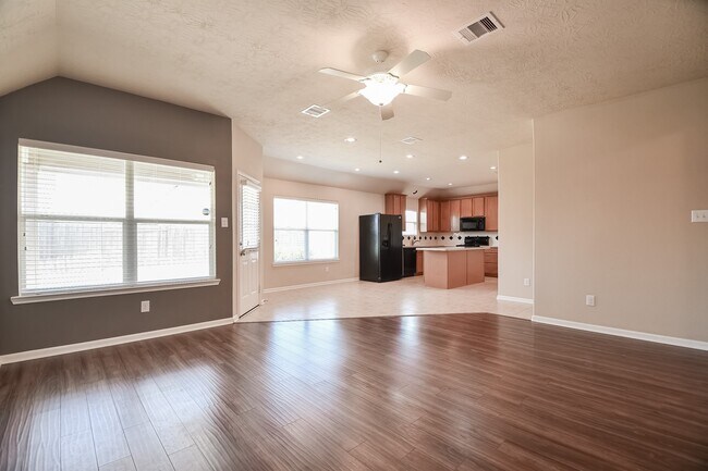 Building Photo - 22418 Lavaca Ranch Ln