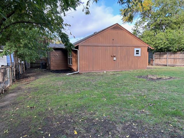 Building Photo - 624 Grande Dr