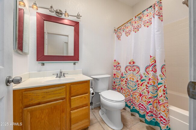 Building Photo - 3408 E Rockwood Dr