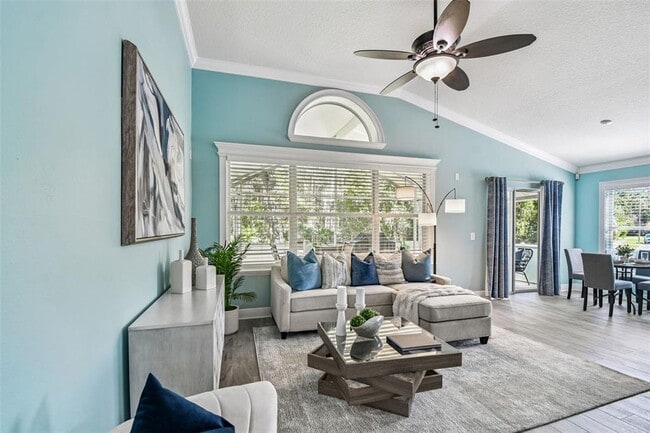 Building Photo - 13401 Fawn Springs Dr