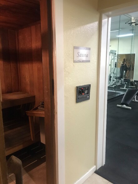 Building Photo - 2445 SW 18th Terrace