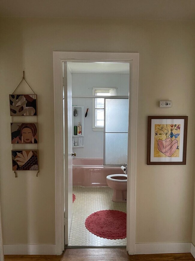 Building Photo - 123 Livingston St