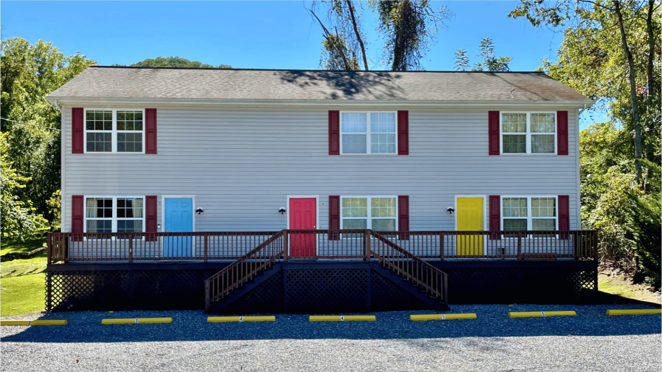 Fully furnished apartment with all utilities included - 30 True Way Ln