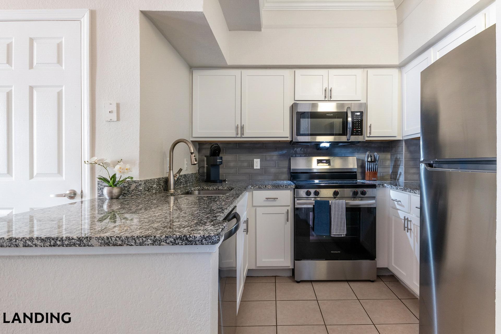 Building Photo - 2801 Biltmore Park Dr