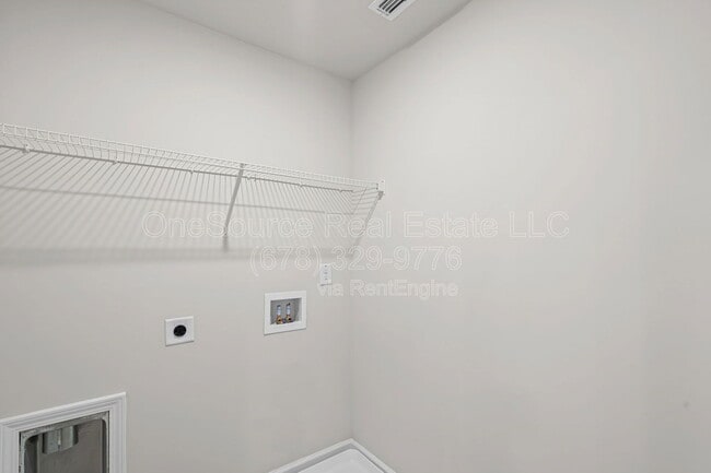Building Photo - 1635 Villageside Ct