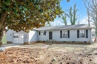 Building Photo - 3 Bedroom Home in High Point, NC!