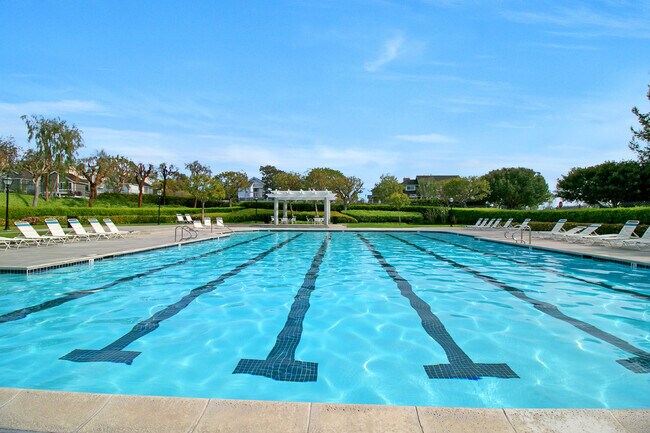 Building Photo - Remodeled Seawatch Condo with Beautiful Views