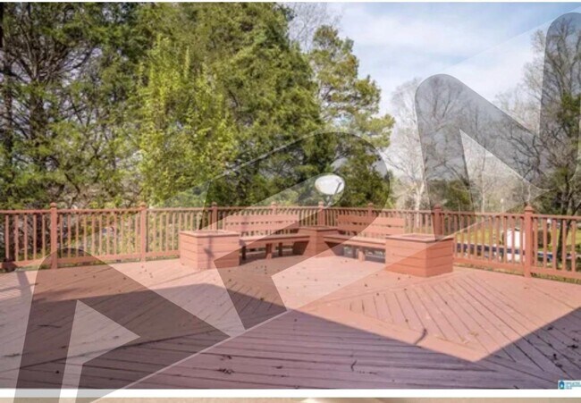 Building Photo - 525 Stoney Brook Dr SW