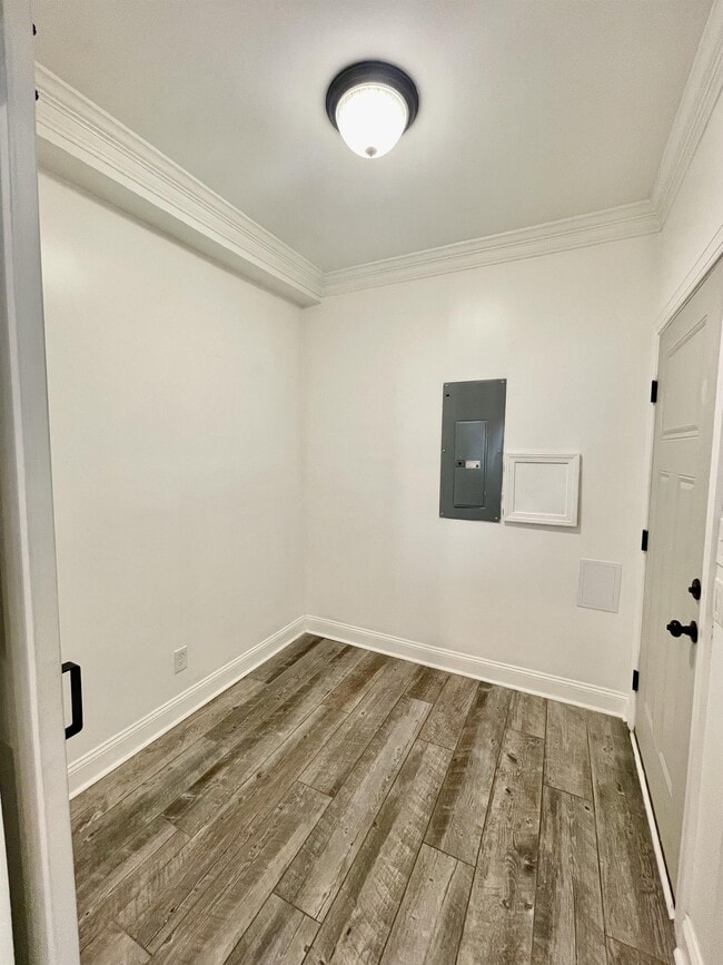 Building Photo - 211 Capstone Dr