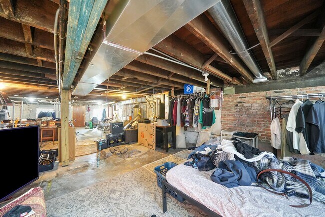 Building Photo - 1307 S Ashland Ave