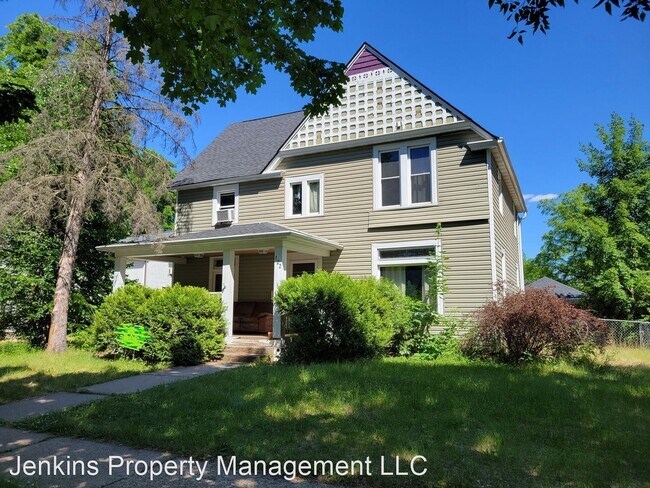 Primary Photo - 5 br, 3 bath House - 122 S 4th St