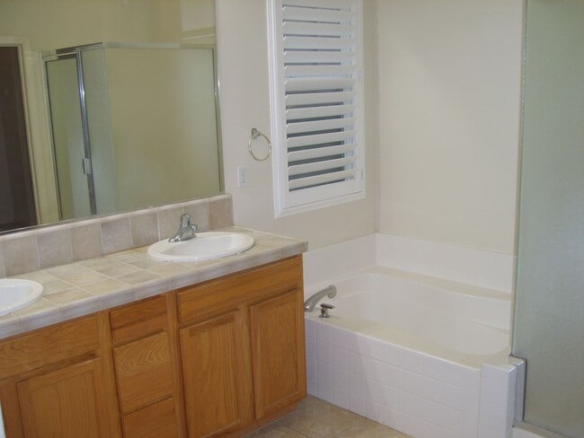 Building Photo - Lovely home, gardener, some utilities included