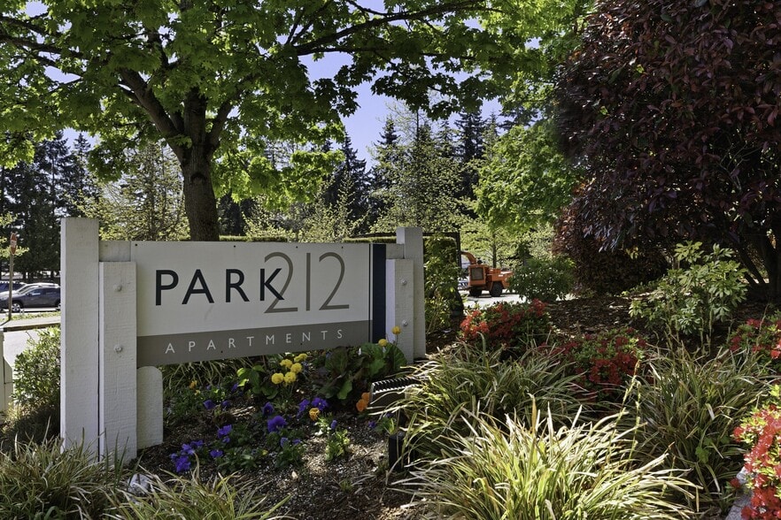 Building Photo - Park 212 Apartment Homes