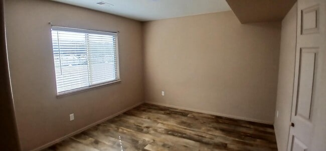 Building Photo - 672 Theresea Ct