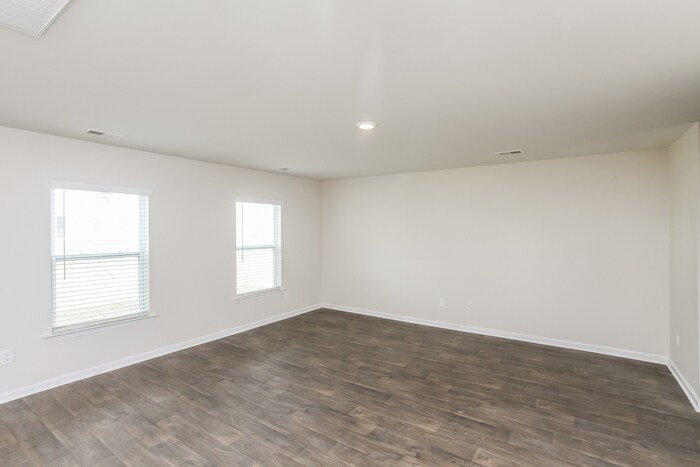 Building Photo - 305 Flushing Bay Ct