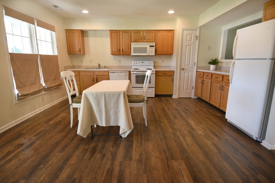 lots of storage and workspace - 135 Tobin Dr