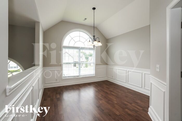Building Photo - 680 Fox Trail Ct