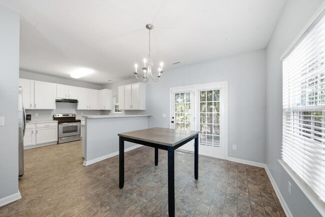 Building Photo - 3527 Londonville Ln