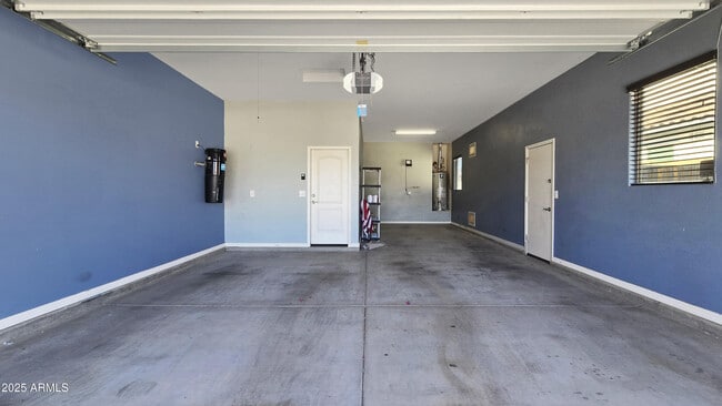 Building Photo - 12034 S 183rd Dr