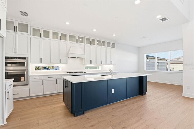 Building Photo - 6962 Jared Oaks Dr