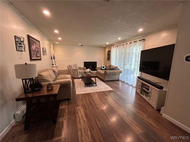 Building Photo - 82 Cherrywood Dr