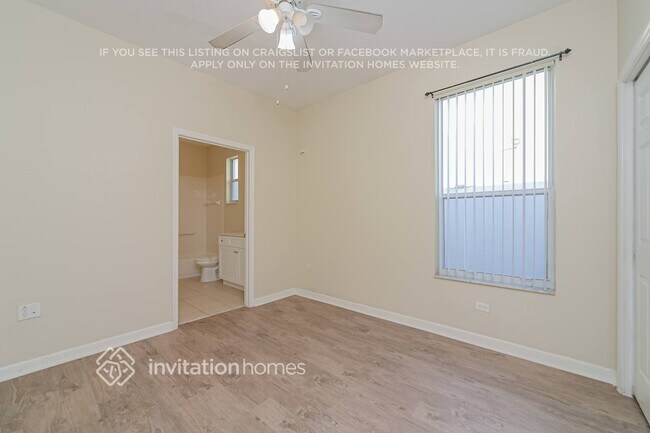 Building Photo - 1934 Magical Ln