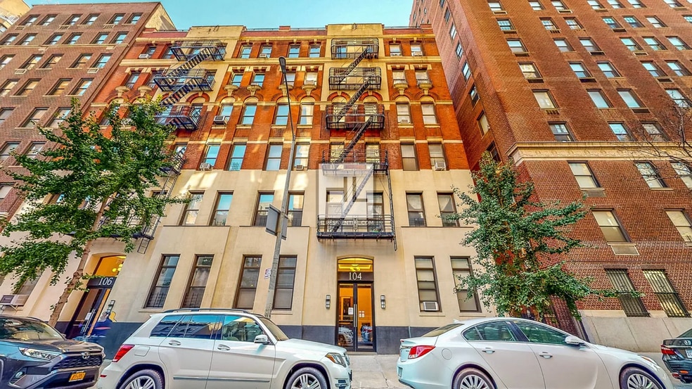 Building Photo - E 81st St