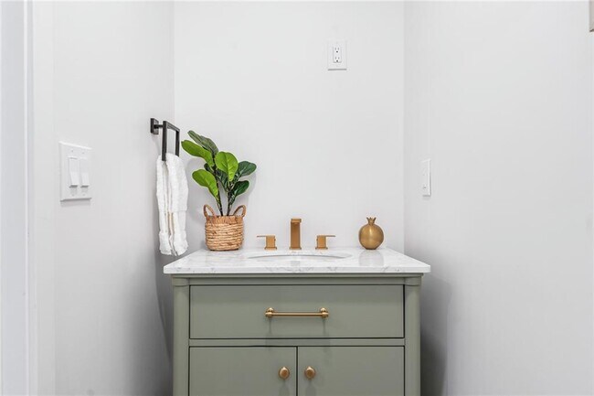 Building Photo - 50 Murray St