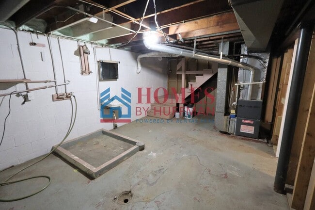 Building Photo - Three Bedroom House  | Attached Garage