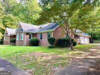 Building Photo - 160 Farm Ln