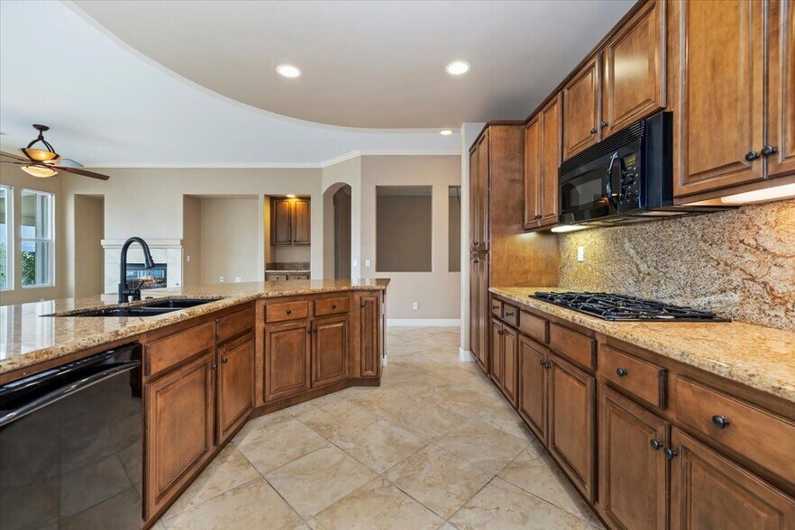 Building Photo - 23833 Fawnskin Dr