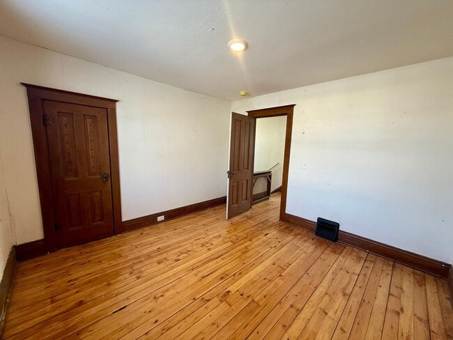 Building Photo - 4 Bed 1 Bath Single Family Home in Wausau