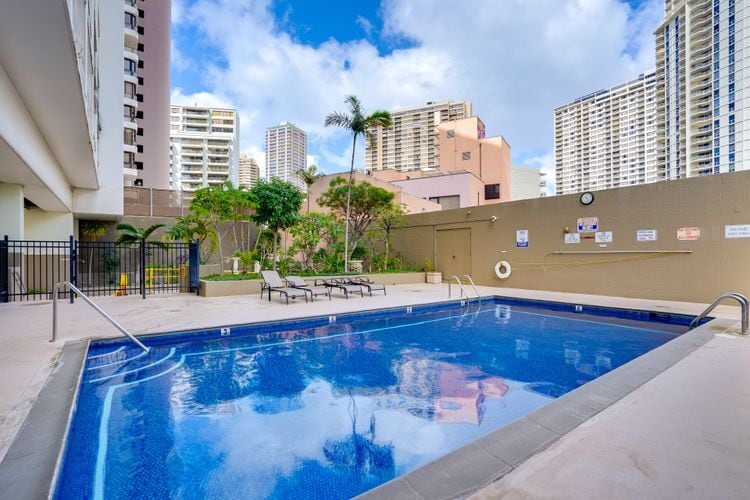 Pool - 1920 Ala Moana Blvd