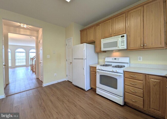 Building Photo - 25015 Riding Center Dr