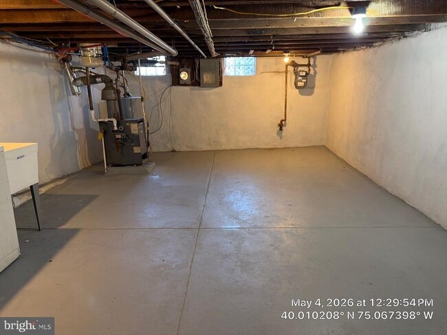 Building Photo - 5349 Eadom St