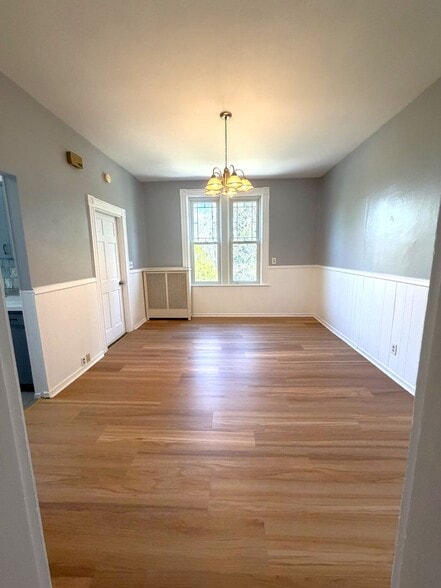 Building Photo - 395 S Main St