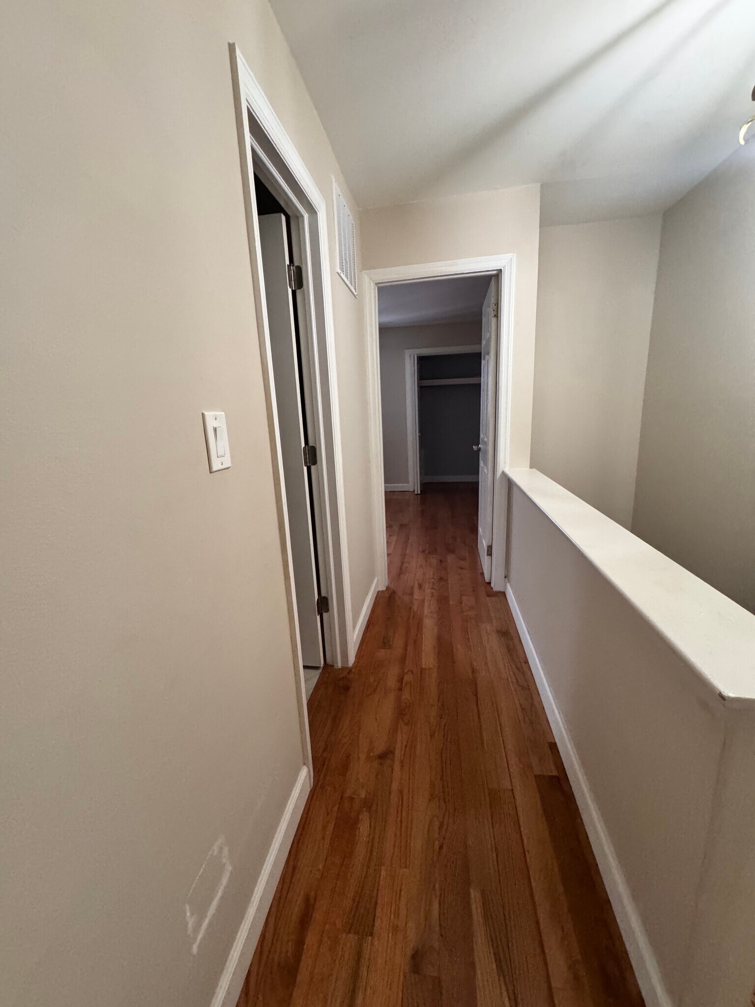 Building Photo - 489 Madison Dr