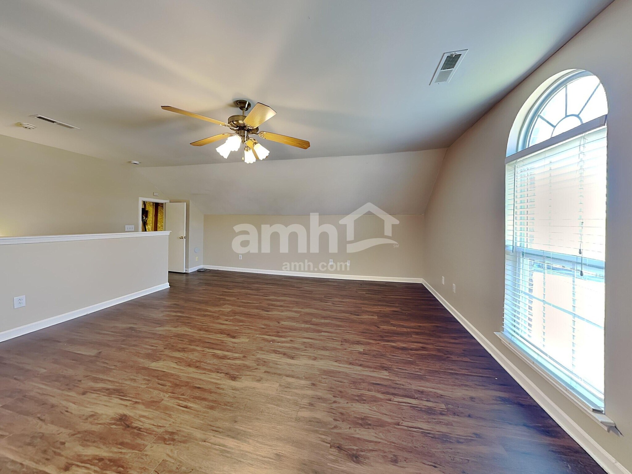 Building Photo - 1039 Saddle Wood Dr