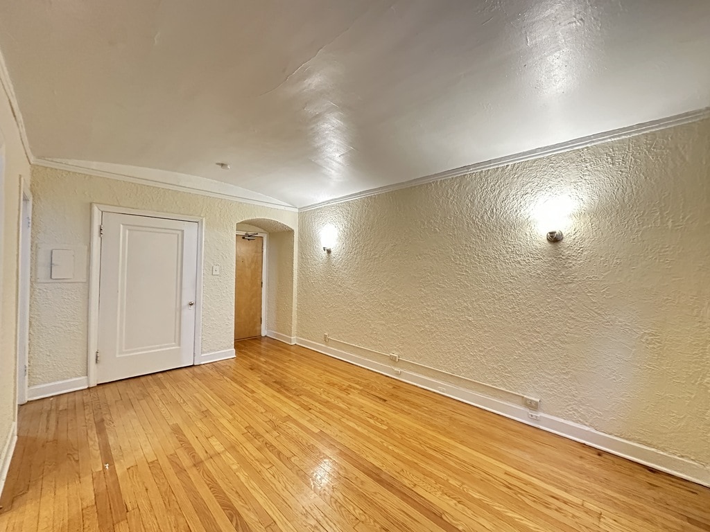 Building Photo - 541 W Arlington Pl