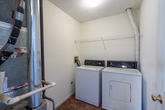 Building Photo - 3517 Prescott Dr