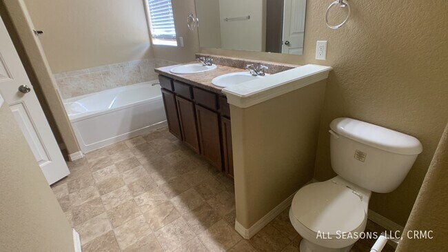 Building Photo - 954 Diamond Rim Dr