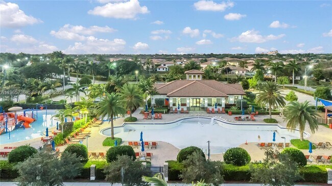 Building Photo - 3401 SE 5th St