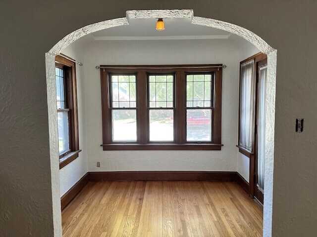 Building Photo - 2328 S 75th St