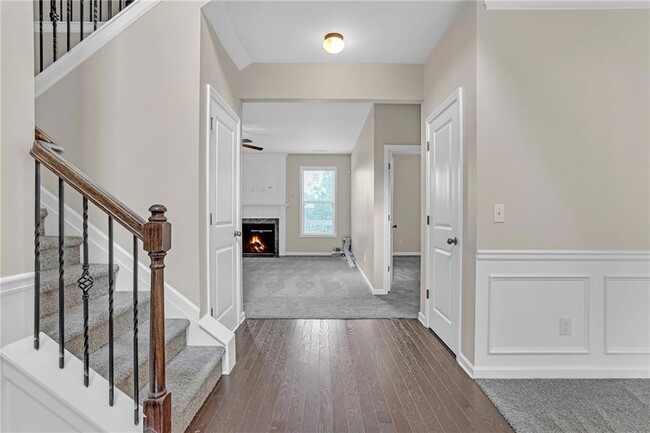 Building Photo - 568 Garden View Ct