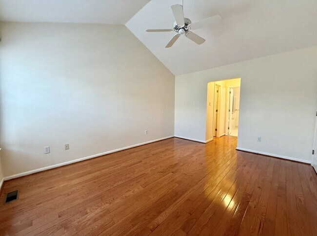 Building Photo - 306 Pimlico Way