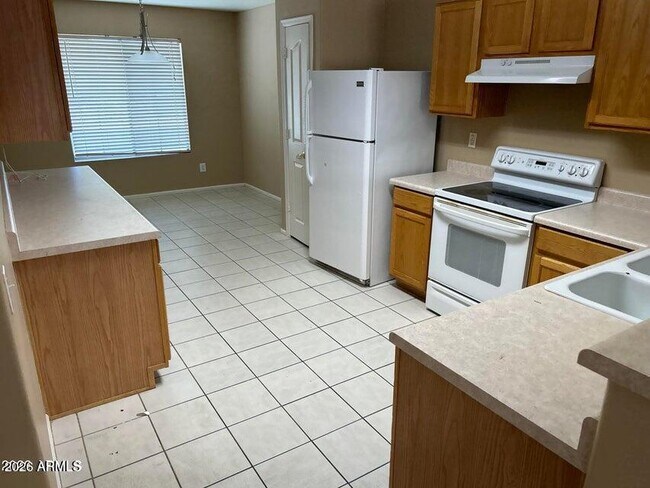 Building Photo - 43591 Colby Dr