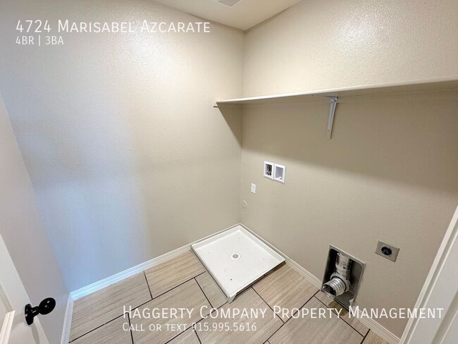 Building Photo - 4724 Marisabel Azcarate St