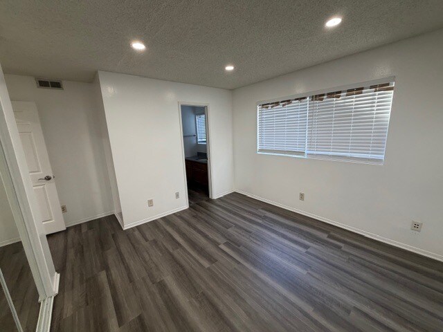 Building Photo - 355 Virginia St