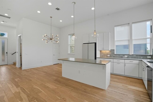 Building Photo - 5432 Agatha Cir
