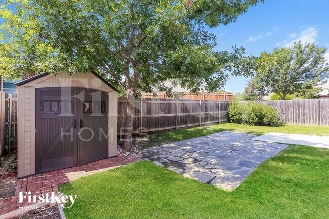 Building Photo - 8721 Corral Cir